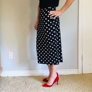 BRAND NEW! Perfect polka dot pencil skirt